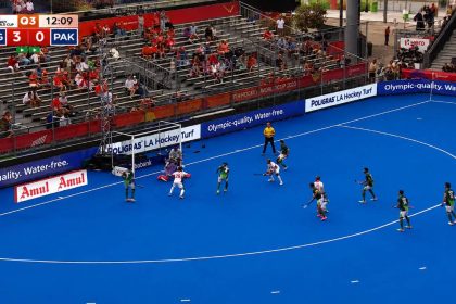 Pakistan hockey team playing against England in the FIH Hockey World Cup