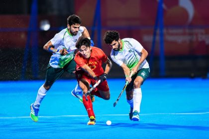 Pakistan and China players competing in Asian Games hockey in Nagoya