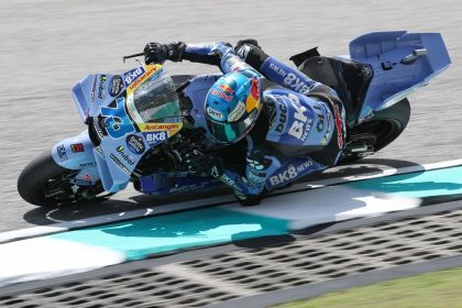 Alex Márquez riding for Gresini Racing during a MotoGP race.